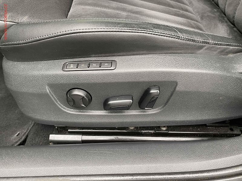 Škoda Superb (2016) 2.0 TDi, Style, DSG, bixen - fotka 14 z 19
