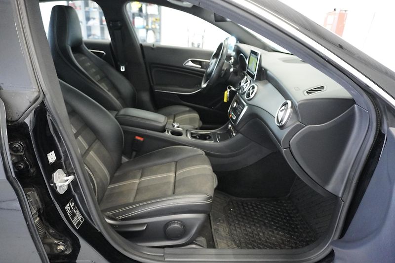 Mercedes-Benz CLA 200 1.6i AUTOMAT, FACELIFT - fotka 23 z 29