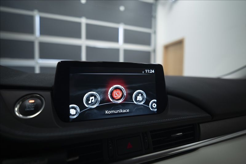 Mazda 6 2,5 SKYACTIV-G AT NAVI KŮŽE ČR - fotka 31 z 44