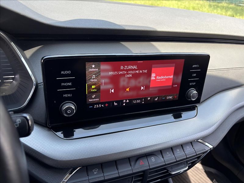 Škoda Octavia 2,0 TDI 85kW Ambition - fotka 25 z 38