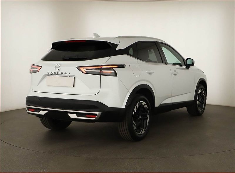 Nissan Qashqai (2025) 1.3 DIG-T MHEV, N- Connecta - fotka 5 z 16