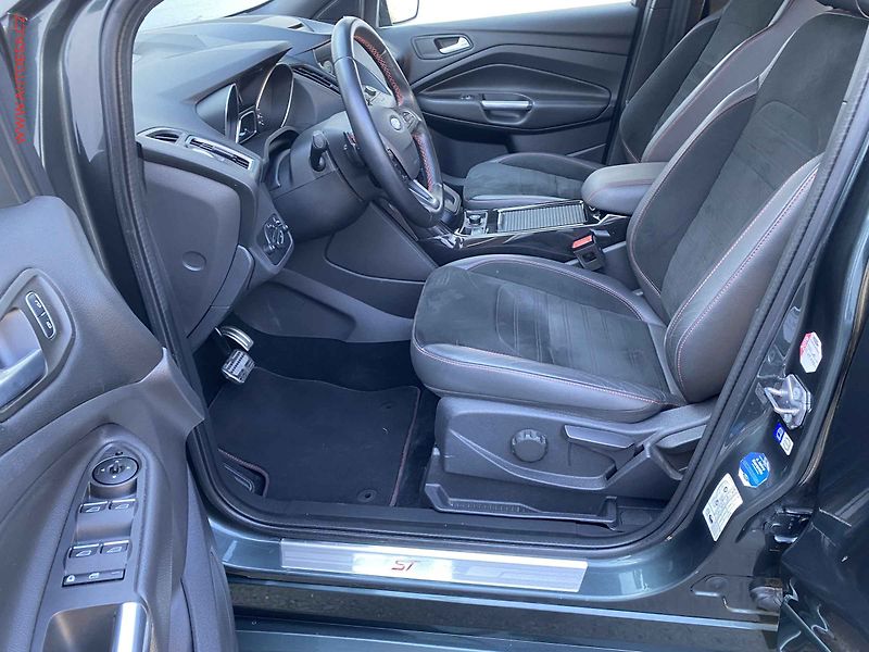 Ford Kuga (2017) 2.0 TDCi 4x4, ST-Line, AT - fotka 9 z 19