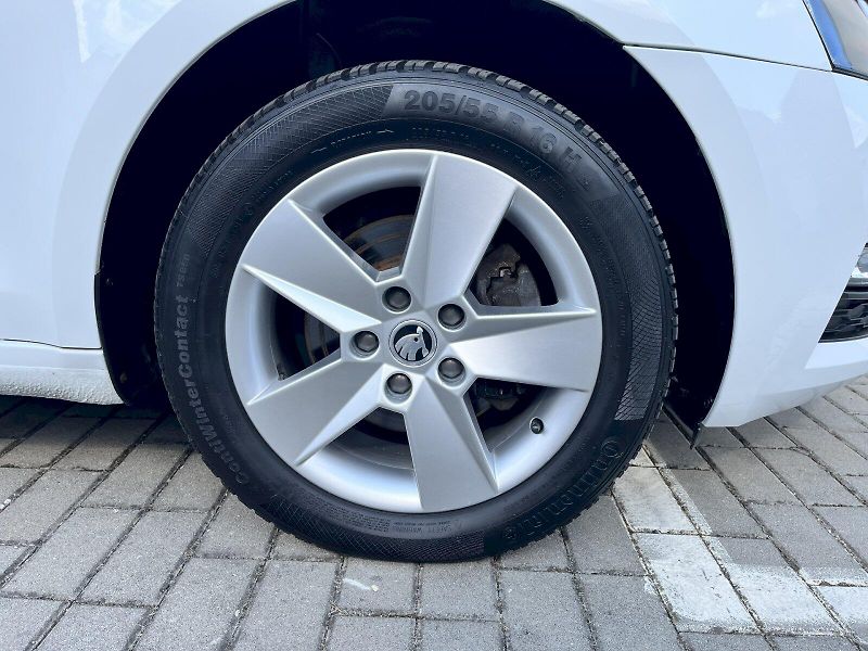Škoda Octavia (2020) COMBI 1,5TSI 96KW CNG DSG AMBI - fotka 11 z 21