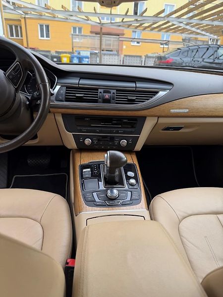 Audi A7 (2012) Audi A7 3.0 TDI quattro - fotka 4 z 19