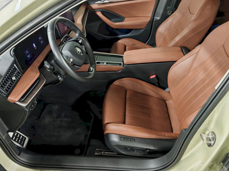 Škoda Superb (2024) Combi 2.0 TDI 110 kW DSG L&K - fotka 24 z 34