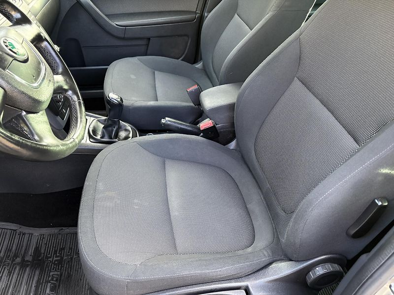 Škoda Yeti (2012)  1.2 TSI Ambition-A - fotka 12 z 16