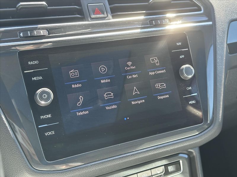 Volkswagen Tiguan 1,4 TSI DSG R-line matrix virt - fotka 19 z 30