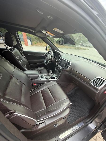 Jeep Grand Cherokee 3.0 D - fotka 8 z 28