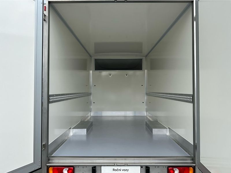 Volkswagen Crafter (2026) otev.kabina 35 130kW 8AU 4MOT - fotka 18 z 22