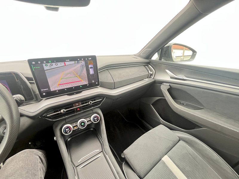 Škoda Kodiaq (2025) SPORTLINE 4X4 TD 142/2.0 A7A - fotka 35 z 35