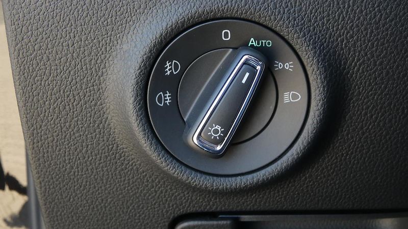 Škoda Superb Combi 1.5 TSI DSG Style - fotka 10 z 27