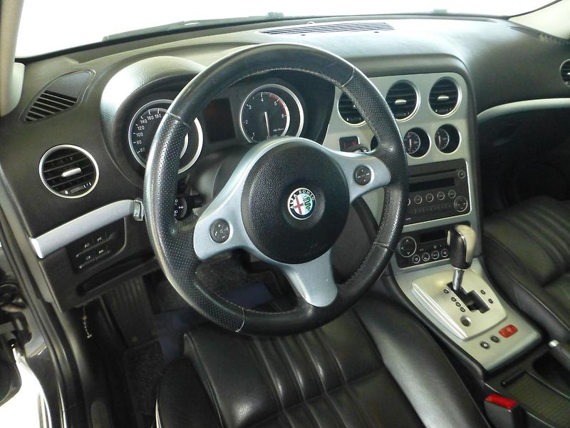 Alfa Romeo 159 (2007) 1,9JTD-110KW*VYHŘ.SED**XENONY* - fotka 11 z 25