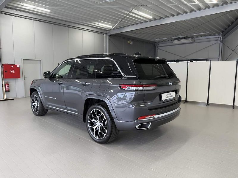 Jeep Grand Cherokee (2024) SUMMIT RESERVE 4xe - fotka 3 z 15