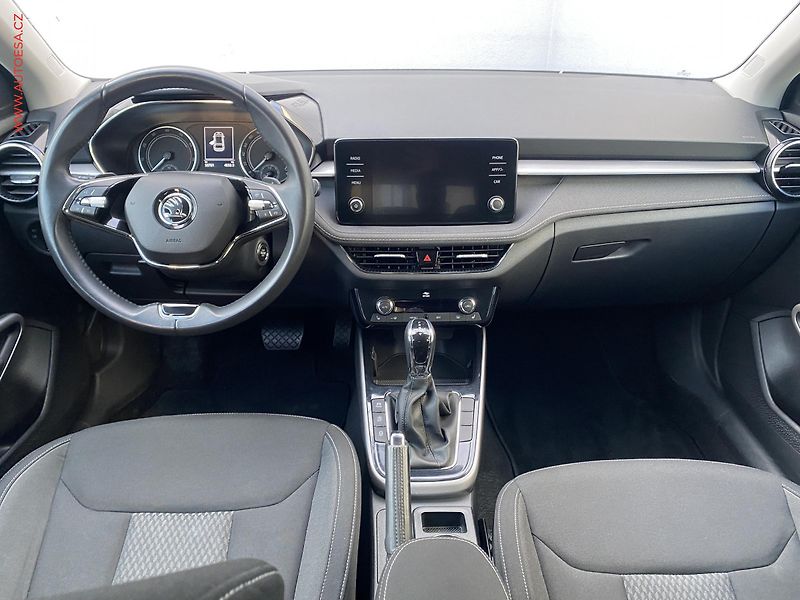 Škoda Fabia (2024) 1.0 TSi, 1.maj,ČR, Style, DSG - fotka 8 z 20