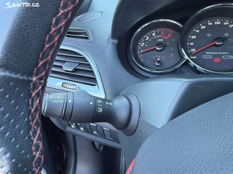 Renault Mégane 2.0 dCi 118kW - fotka 33 z 43