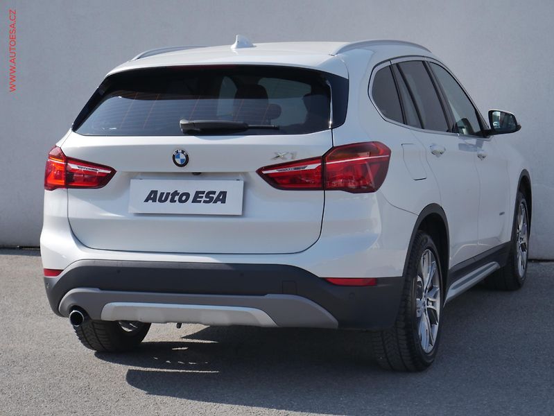 BMW X1 (2015) 2.0 d, 2.maj,ČR, X-Line, AT - fotka 4 z 26