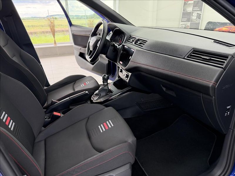 Seat Arona 1,0 i, FR Edition,tažné,temp. - fotka 23 z 34