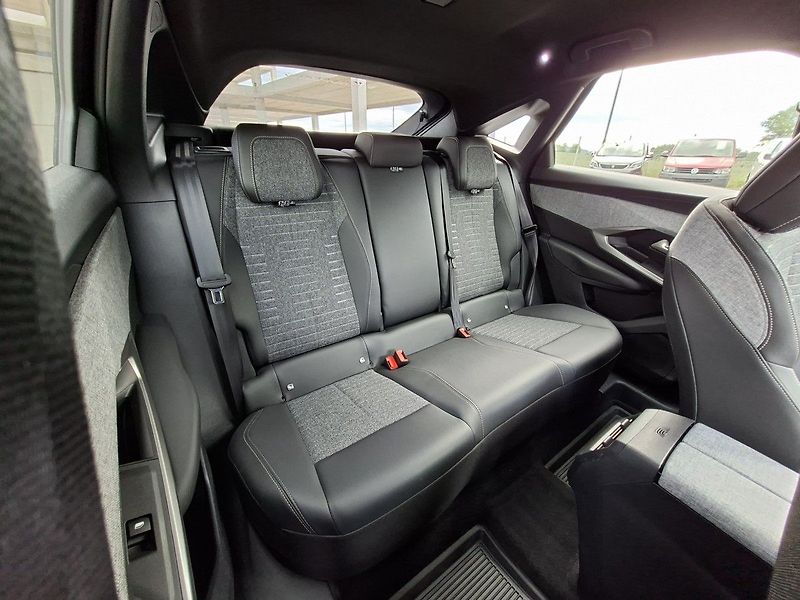 Peugeot 3008 ALLURE HYBRID 145k e-DCS6 - fotka 6 z 29