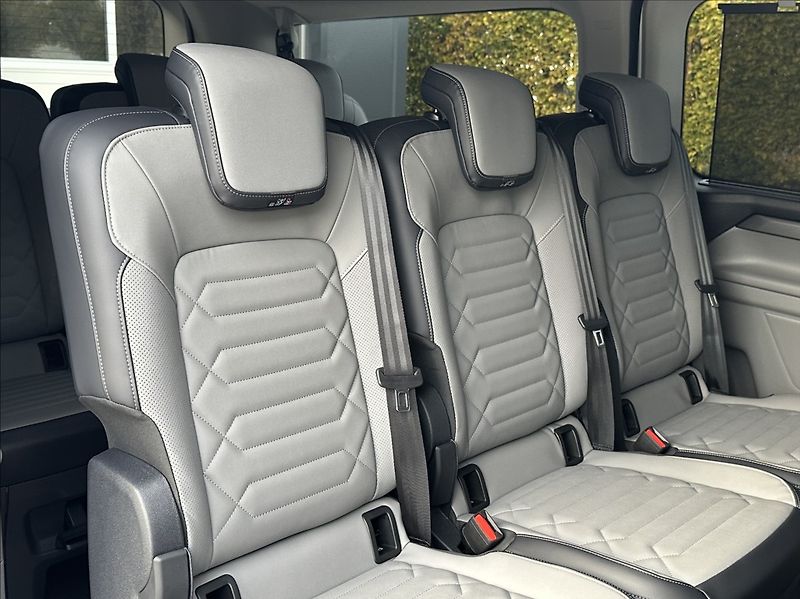 Ford Tourneo Custom 2,0 170PS  L2 Titanium X A/T 4 - fotka 21 z 58