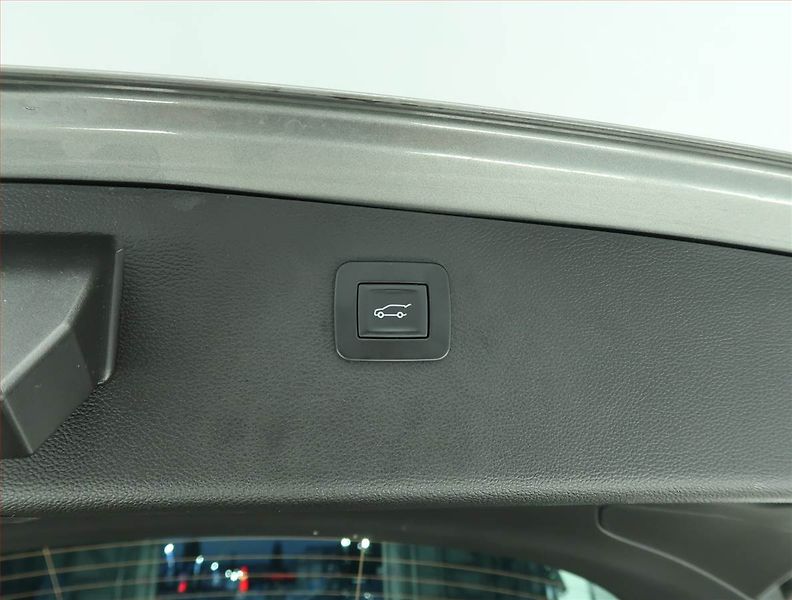 Opel Astra (2018) 1.4 T, Serv.kniha, Navi - fotka 15 z 17