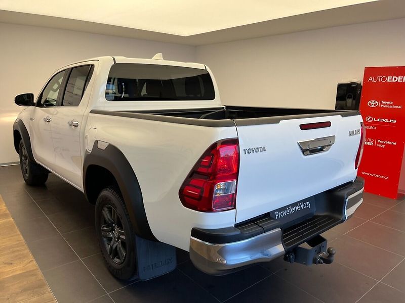 Toyota Hilux Double Cab - 2.8L Diesel - 6 M - fotka 4 z 26
