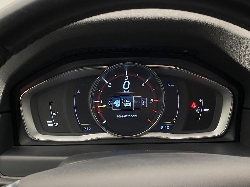 Volvo XC70 D3 AWD SUMMUM AUT - fotka 34 z 45