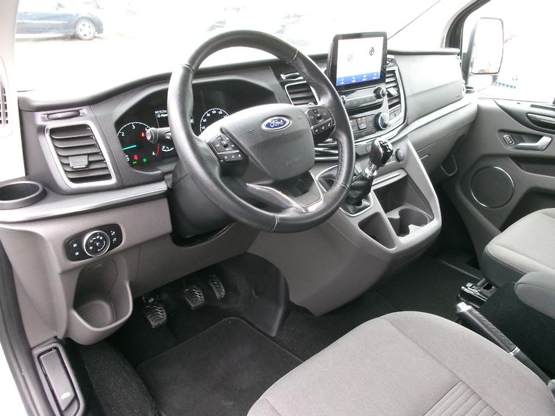 Ford Tourneo Custom (2022) 2,0TDCi L2H1 ZÁRUKA FORD  - fotka 11 z 36