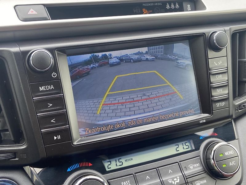 Toyota RAV4 2.5 HSD e-CVT AWD Selection - fotka 18 z 23