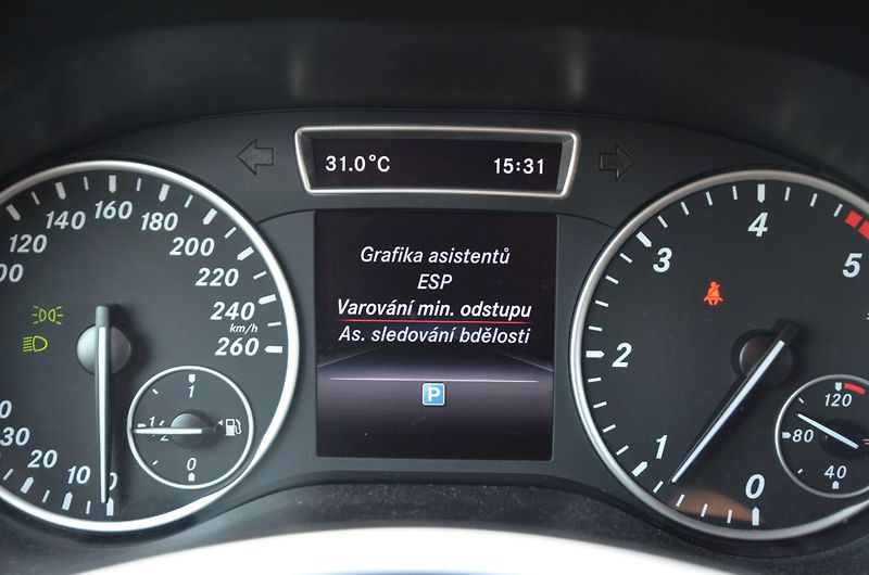 Mercedes-Benz Třídy B (2013) B 200 CDi 100kW / Bi-XENON /ČR - fotka 25 z 31