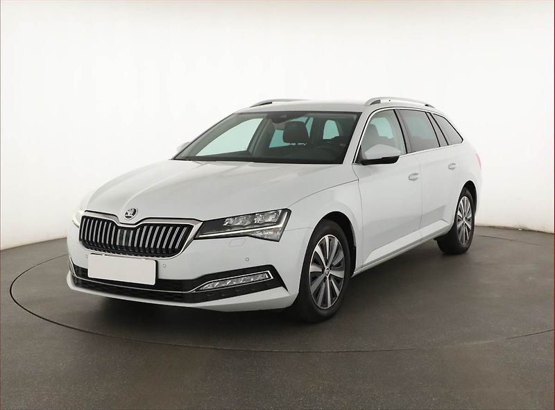 Škoda Superb (2022) 2.0 TSI - fotka 2 z 19