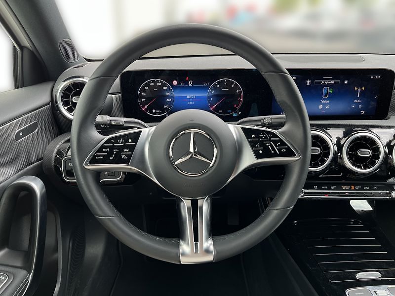 Mercedes-Benz Třídy A A-Třída 180 Progressive Editio - fotka 11 z 20