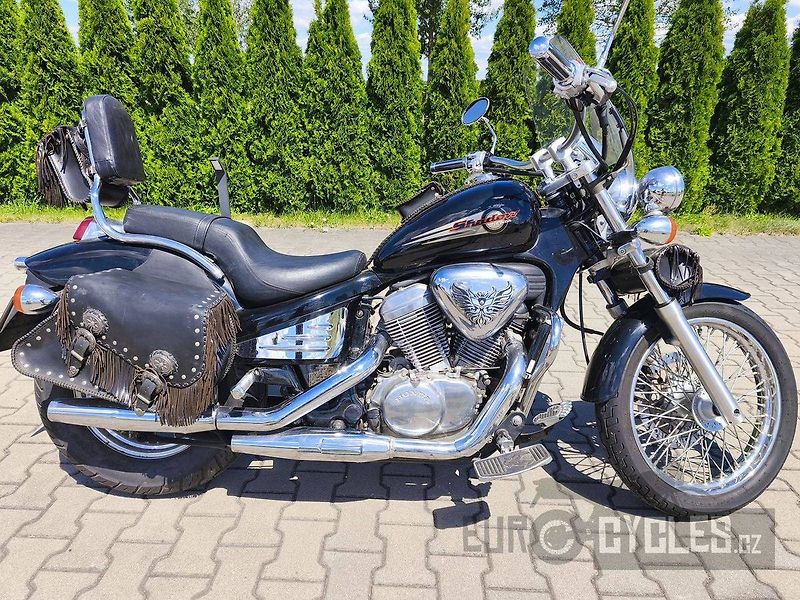 Honda VT 600 C Shadow (2003) - fotka 1 z 11