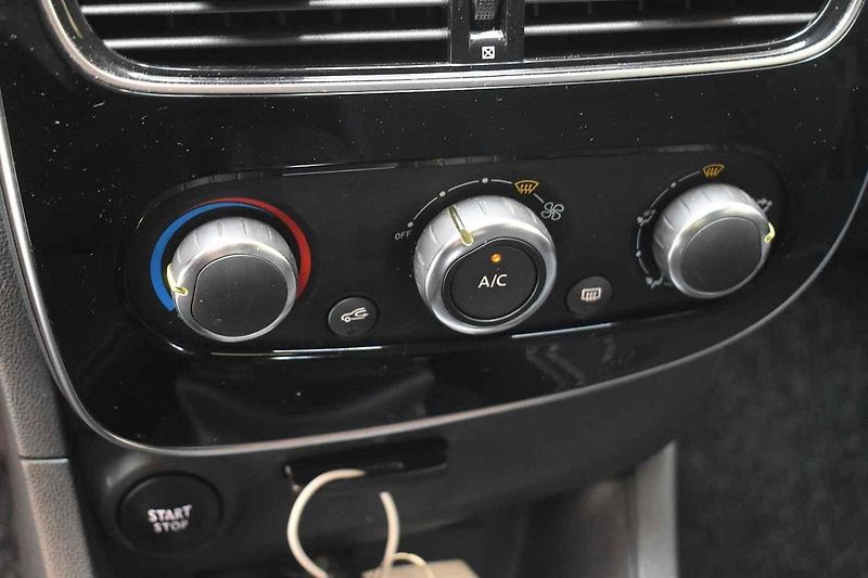 Renault Clio je vhodným společníkem pro mladší i starší páry