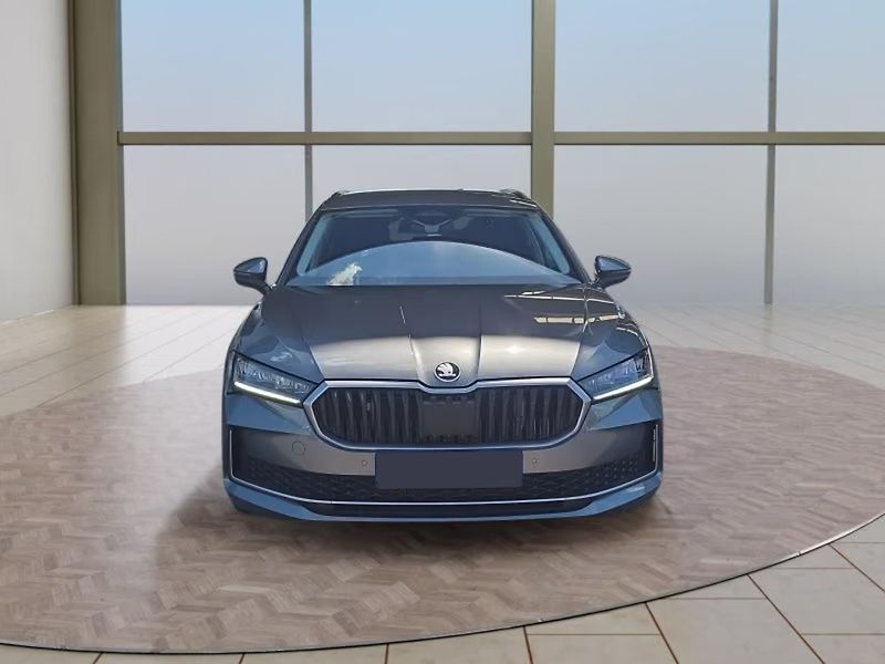 Škoda Superb TDI DCC Kamera ACC - fotka 2 z 21