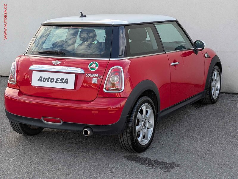 Mini Cooper (2007) 1.6 D, AC, tempo - fotka 6 z 13