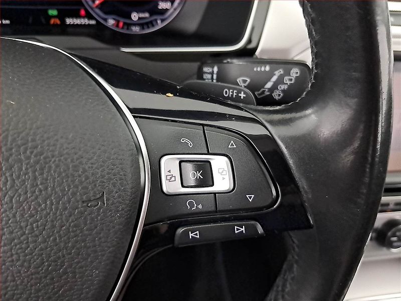 Volkswagen Passat (2016) 2.0 TDI, Automat, Navi - fotka 20 z 22