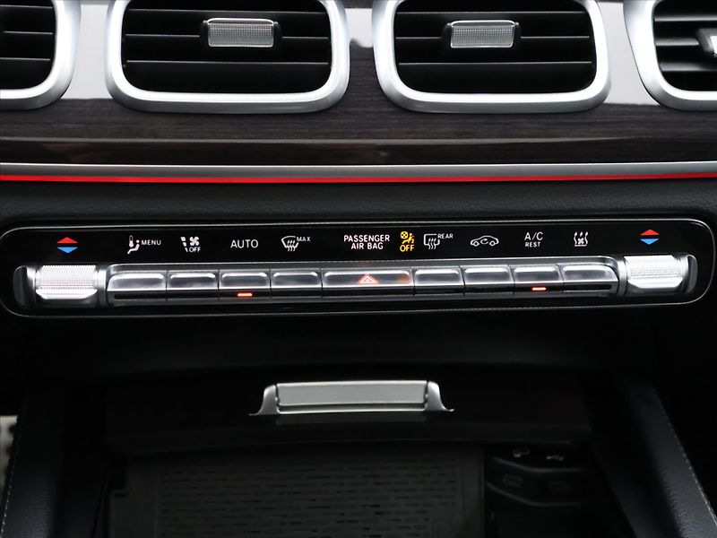 Mercedes-Benz GLS 2,9 400d 4MATIC AMG CZ DPH - fotka 34 z 47
