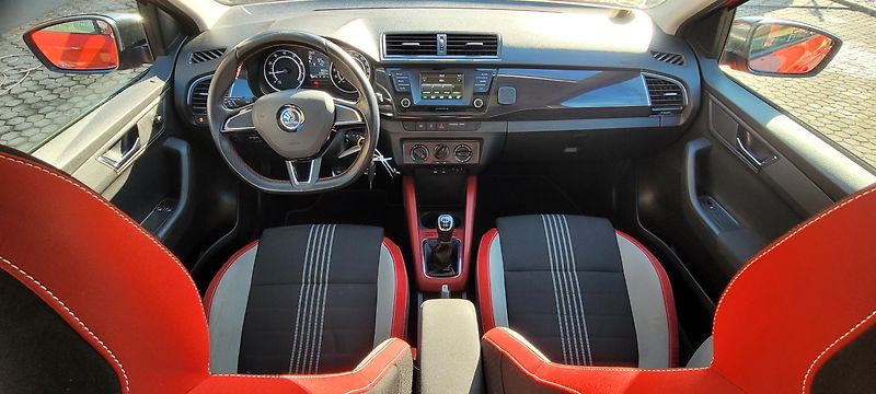 Škoda Fabia (2017) 3 Monte Carlo 1,2TSi 66kW  - fotka 20 z 40