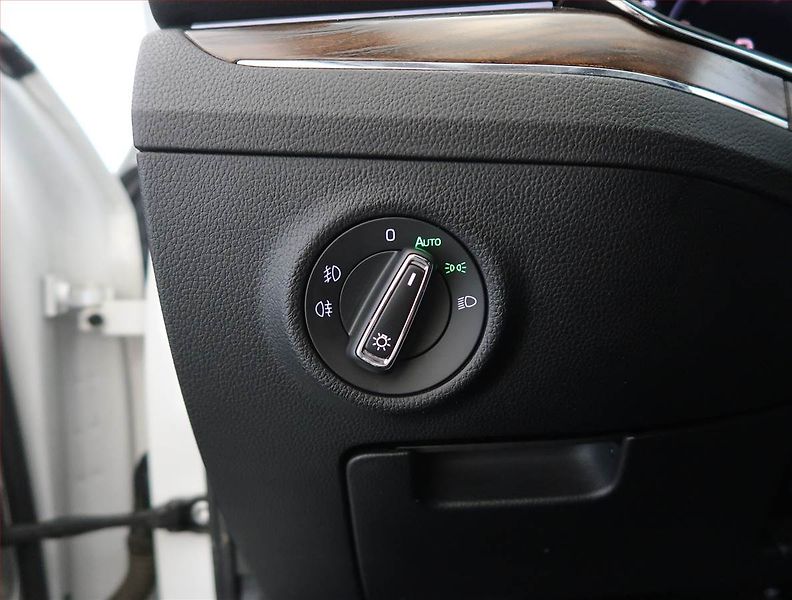 Škoda Superb (2022) Scout 2.0 TSI - fotka 32 z 32