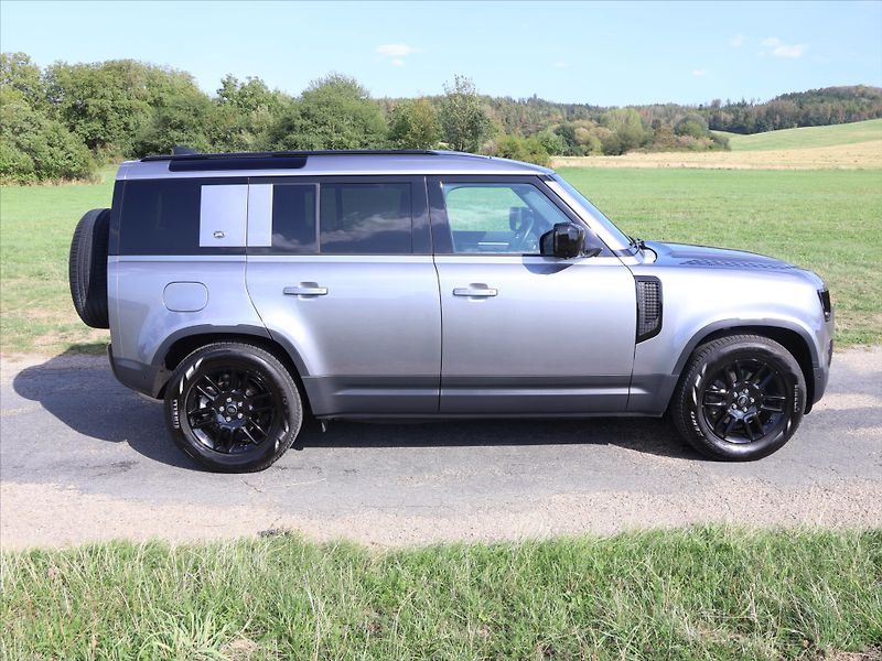 Land Rover Defender 3,0 D200 110 S 147kW CZ DPH Zá - fotka 8 z 35