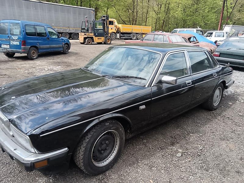 Jaguar XJ6 (1989) 3.6 AUTOMAT - fotka 2 z 16