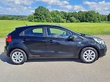 Kia Rio 1.3 PĚKNÝ STAV 1. MAJITEL - náhled 3