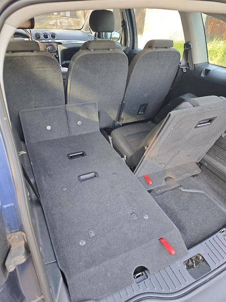 Ford S-MAX (2010) - fotka 14 z 18
