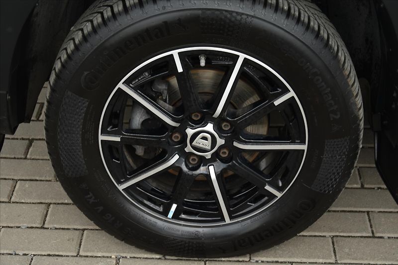 Dacia Duster 1.0TCe 74kW SERVIS. KN. DPH ČR - fotka 9 z 22