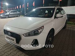 Hyundai i30 (2017) 1.6 CRDi, 2.maj,ČR, AC - fotografie inzerátu