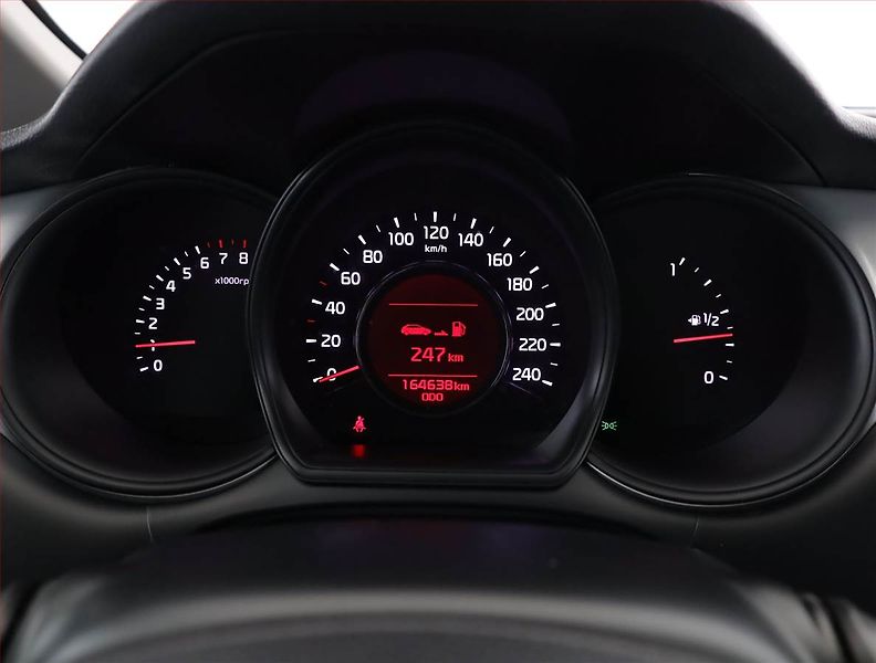 Kia Ceed (2013) 1.4 CVVT, Tempomat - fotka 9 z 17