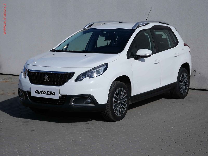 Peugeot 2008 (2017) 1.2 PT, ČR, Active - fotka 3 z 19