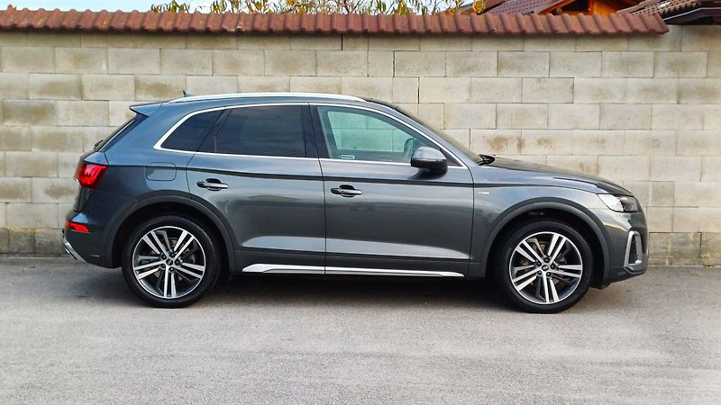Audi Q5 2.0TDI 150kW QUATRRO S-LINE-ČR - fotka 4 z 50