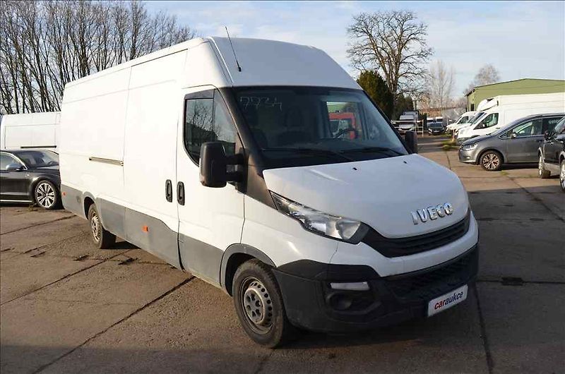 Iveco Ostatní (2018) 35S12 2,3 D - fotka 3 z 23
