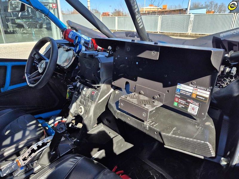 Can-Am Maverick X3 X RS Turbo (2018) Maverick X3 X RC Turbo - fotka 16 z 37